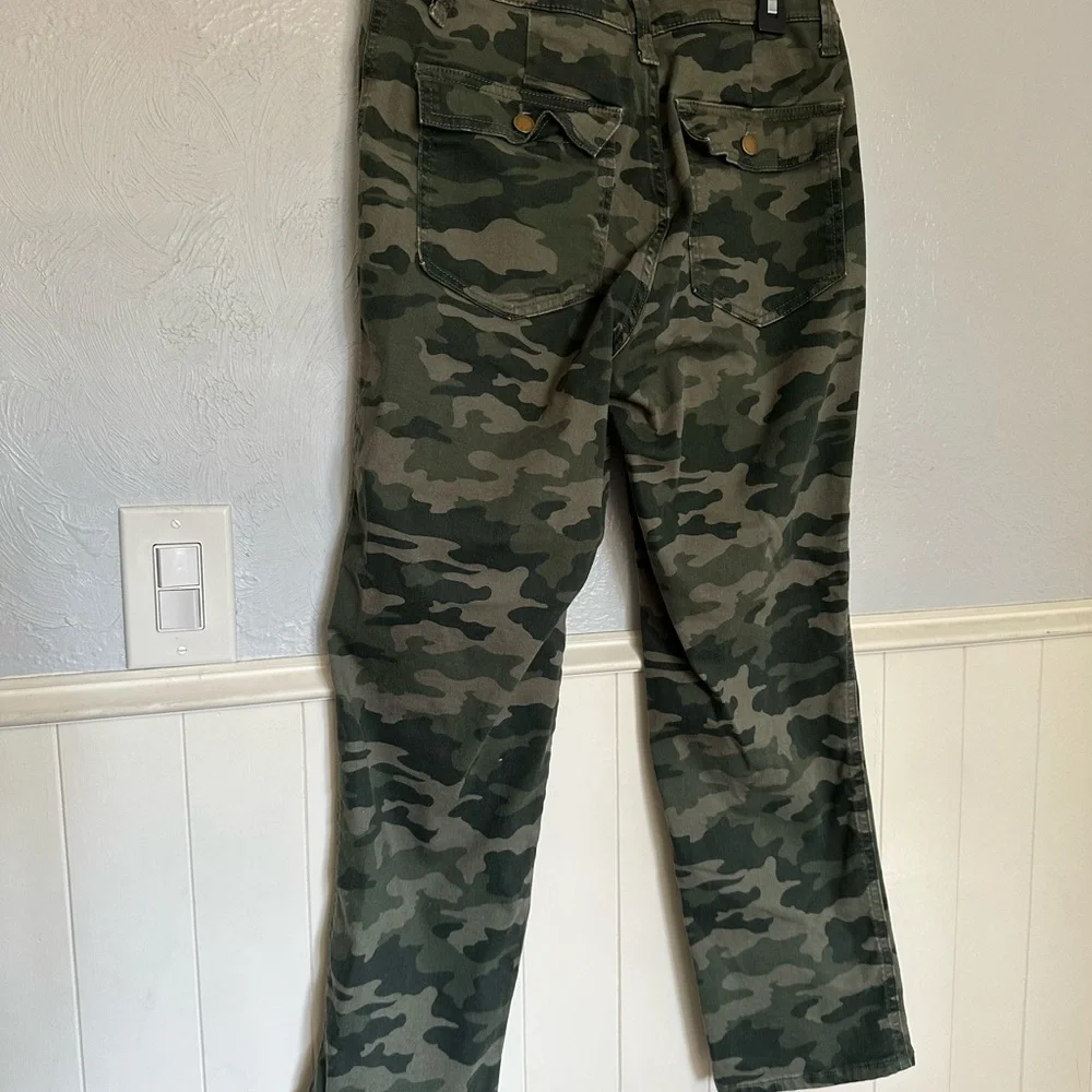 Universal thread camo pants - Picture 3 of 4